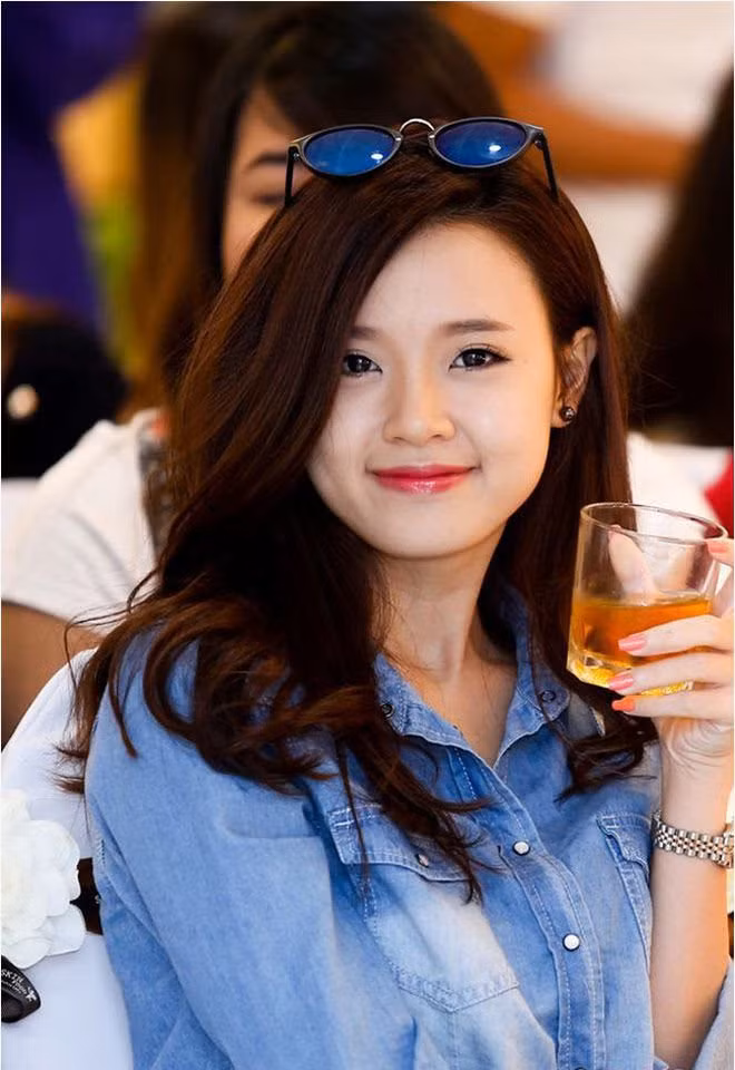 Nhan sắc lão hóa ngược của dàn hot girl đình đám một thời - Hình 7 Nhan sac lao hoa nguoc cua dan hot girl dinh dam mot thoi-Hinh-7