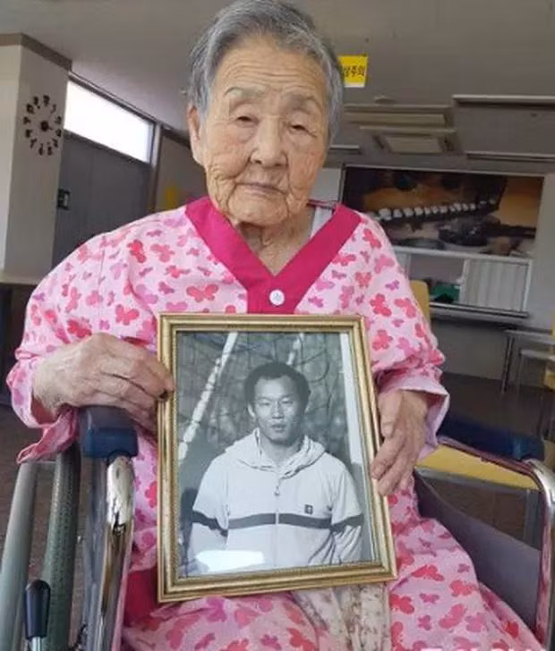 He lo thoi gian thay Park ve nuoc tham me gia 100 tuoi-Hinh-3