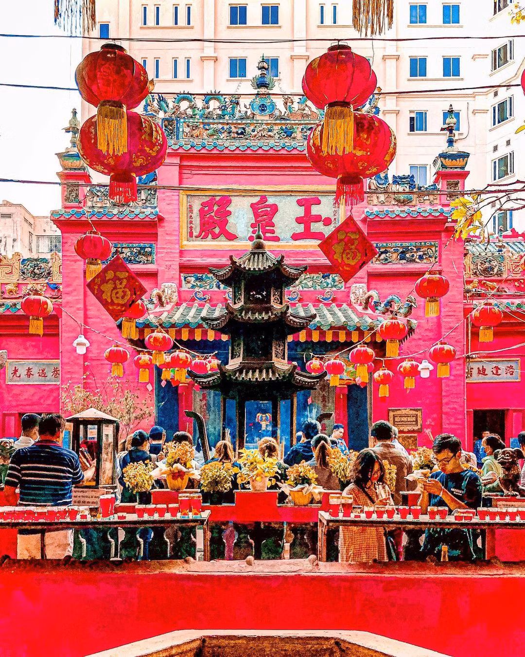 Nhung ngoi chua cau duyen noi tieng tai TP HCM