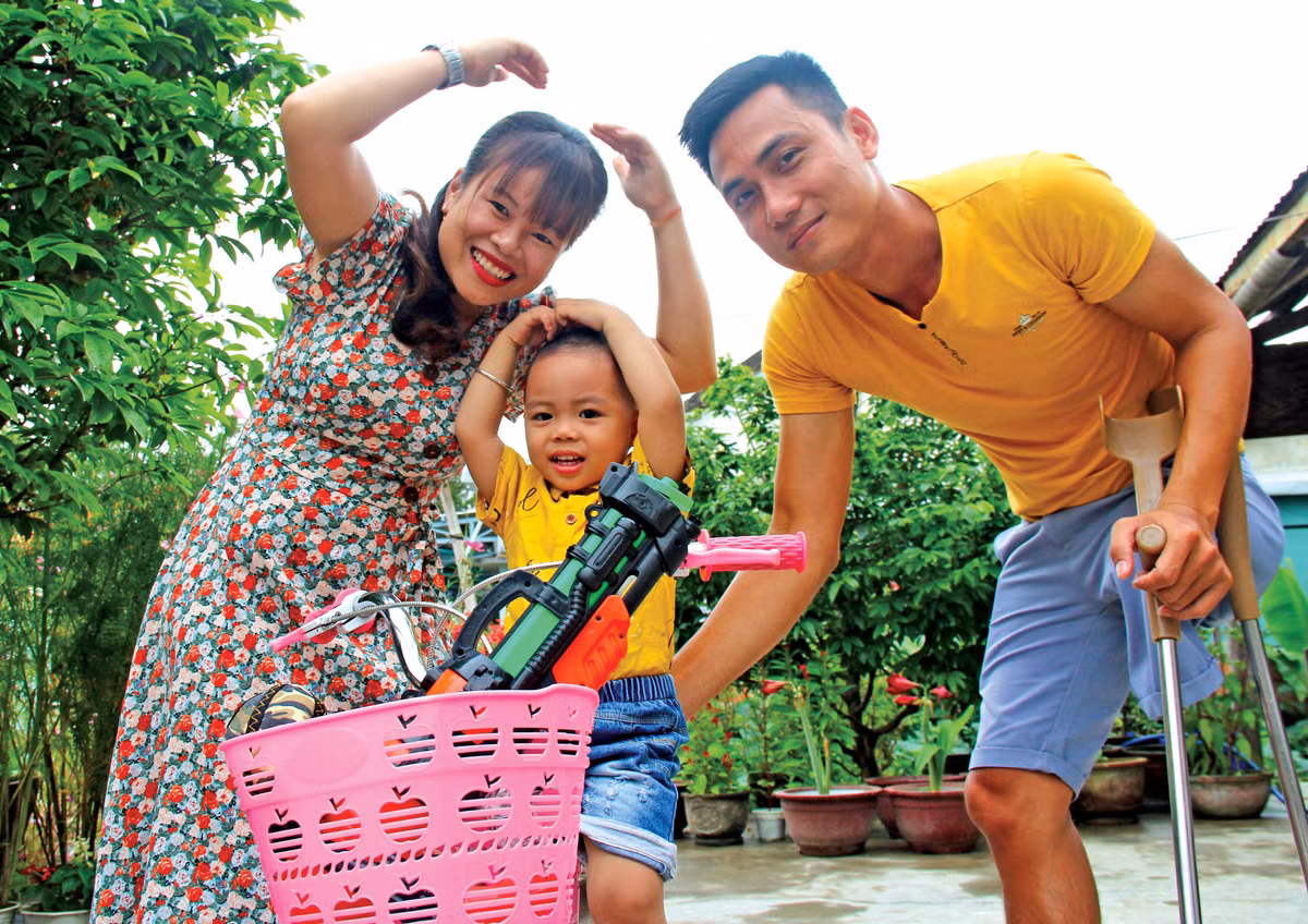 Luong Phi va hanh trinh mot chan-Hinh-3