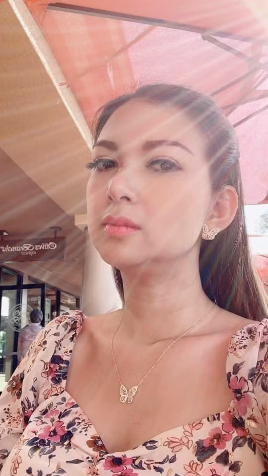 Hong Diem dang anh moi, Hong Dang lao vao 