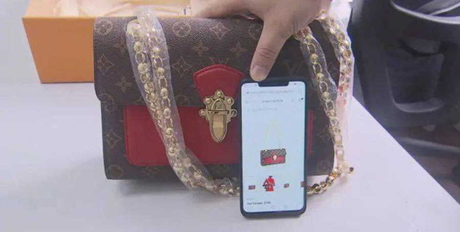 "Đẳng cấp" làm hàng nhái: Túi LV giả có chip NFC chống hàng giả ảnh 2