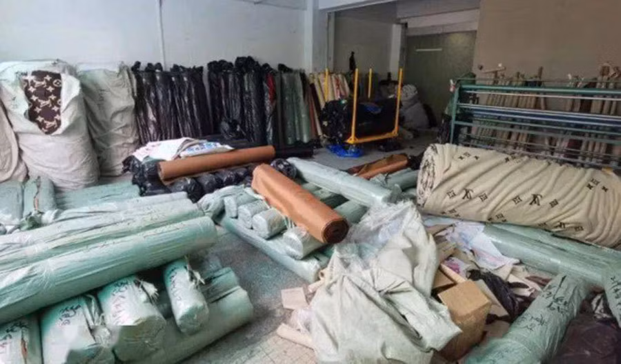 "Đẳng cấp" làm hàng nhái: Túi LV giả có chip NFC chống hàng giả ảnh 1