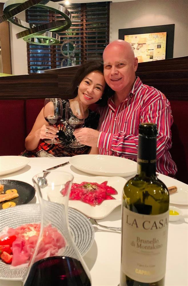 Thu Minh và doanh nhân Otto nên duyên vợ chồng vào năm 2012. Giữa năm 2015, cặp đôi chào đón con đầu lòng, đặt tên Winston Vũ De Jager, tên thật mật là Bé Gấu.