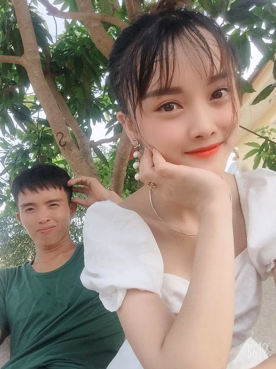 Doi tre noi tieng voi buc anh hon moi ngay nhap ngu da ket hon-Hinh-3