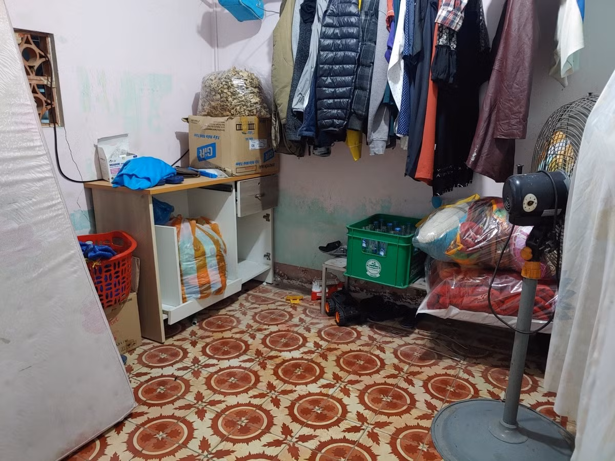 Xot xa be gai 2 tuoi hoai tu ngon tay do mac benh ung thu-Hinh-3