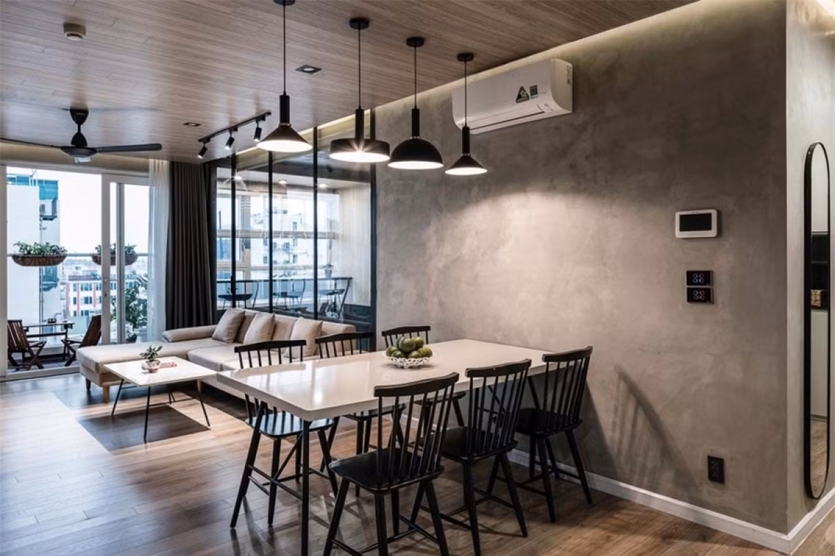  Căn hộ rộng 129m2 nằm ở quận Tân Bình, TP Hồ Chí Minh là tổ ấm của một gia đình trẻ. Chủ nhà mong muốn có một không gian sống tiện nghi, hiện đại, đơn giản nhưng vẫn ấn tượng. 