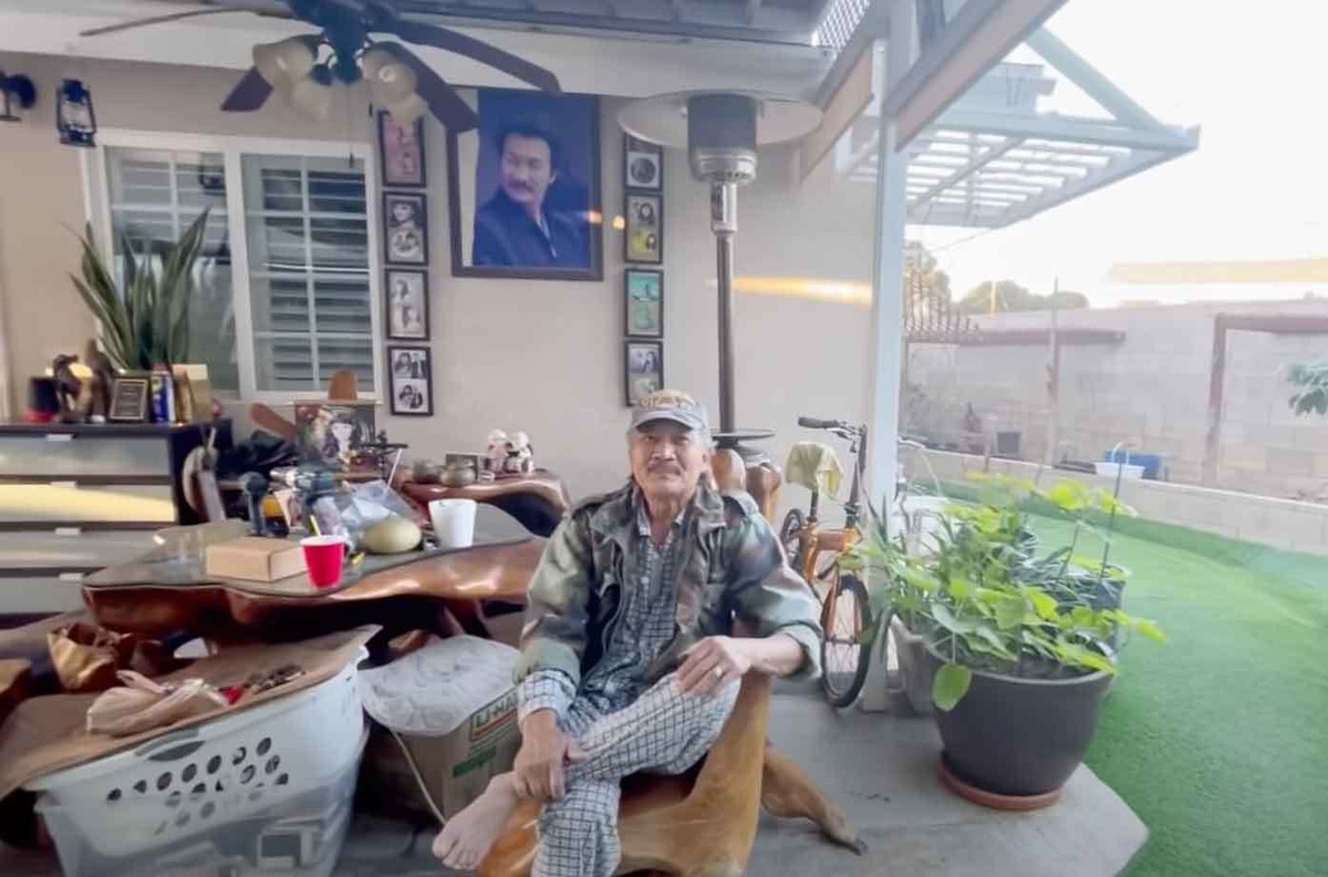 Sau đổ vỡ của cuộc hôn nhân đầu tiên, danh ca Hương Lan đã tìm thấy hạnh phúc bên người chồng kỹ sư. Bà từng tiết lộ với truyền thông rằng mình đã phải lòng ông xã vì tính cách khoan dung, hài hước, yêu thương gia đình.