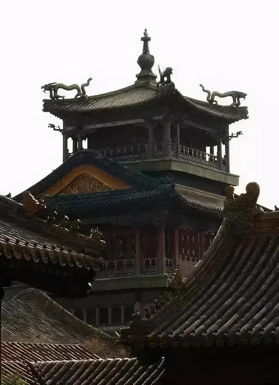 Giai ma 3 dien bi an nhat Tu Cam Thanh chua mot lan mo cua