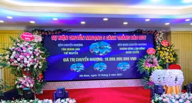 Nhung cuoc chuyen nhuong lan dot bien hang tram ty gay soc du luan-Hinh-3