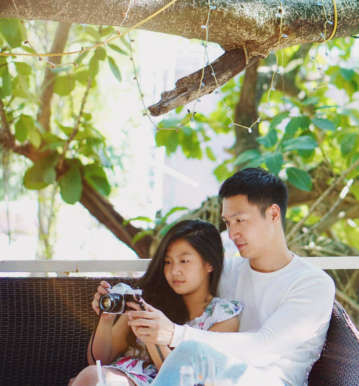 Mạnh Trường có niềm đam mê với chụp ảnh và đặc biệt thích chụp con gái. Khoảnh khắc cha và con gái được Mạnh Trường đăng tải đã nhận được nhiều lời khen ngợi của bạn bè, đồng nghiệp.