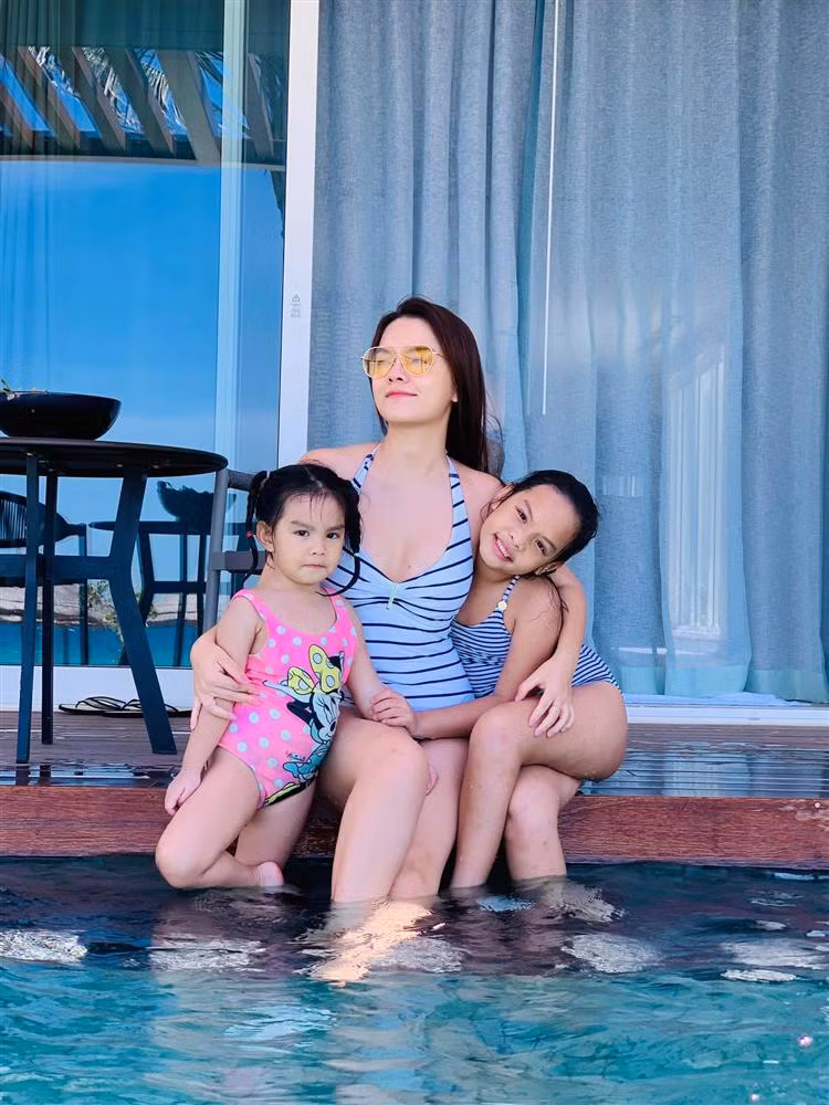 Pham Quynh Anh bi cong an giao thong kiem tra nong do con-Hinh-4