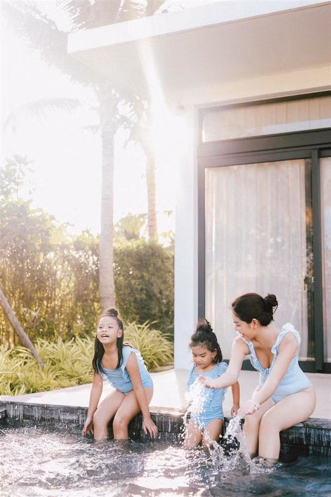 Pham Quynh Anh bi cong an giao thong kiem tra nong do con-Hinh-5