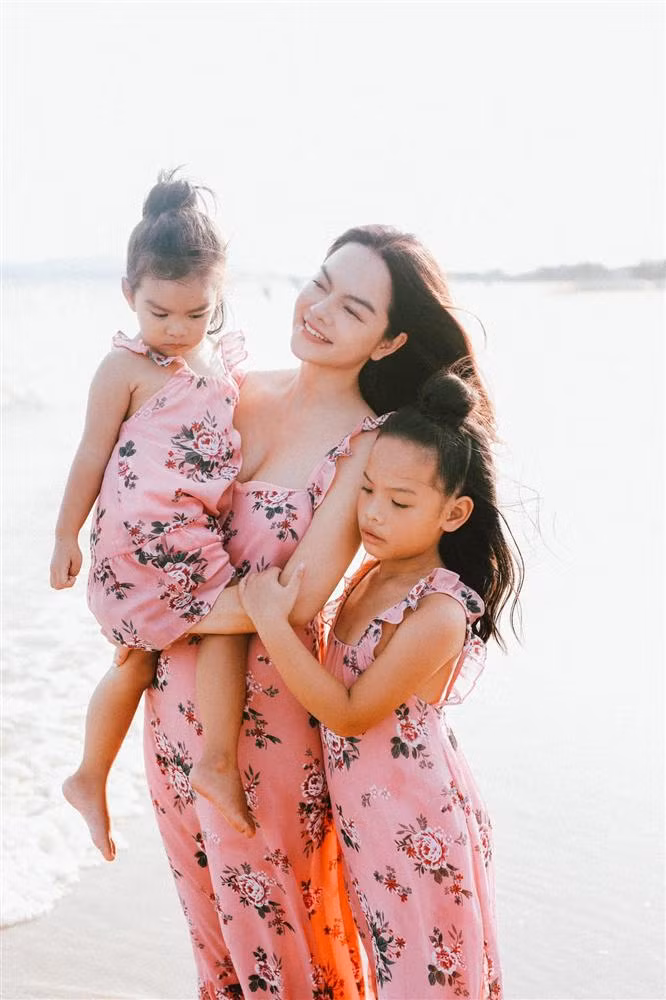 Pham Quynh Anh bi cong an giao thong kiem tra nong do con-Hinh-6