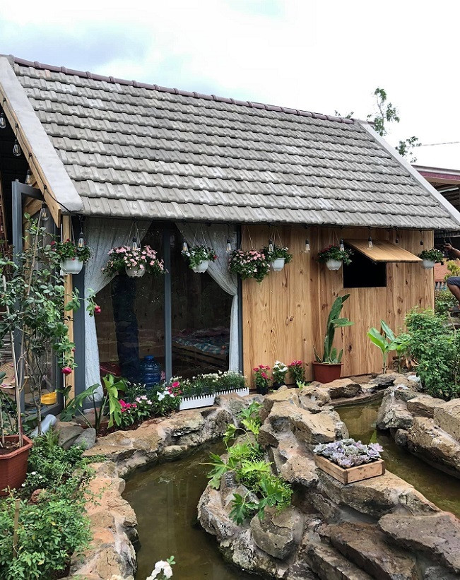 Ngôi nhà hoa hồng rộng 15m2 của vợ chồng trẻ ở Vũng Tàu ảnh 2