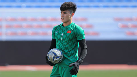 Bui Tien Dung lai sieu xe 24 ty dong den san tap