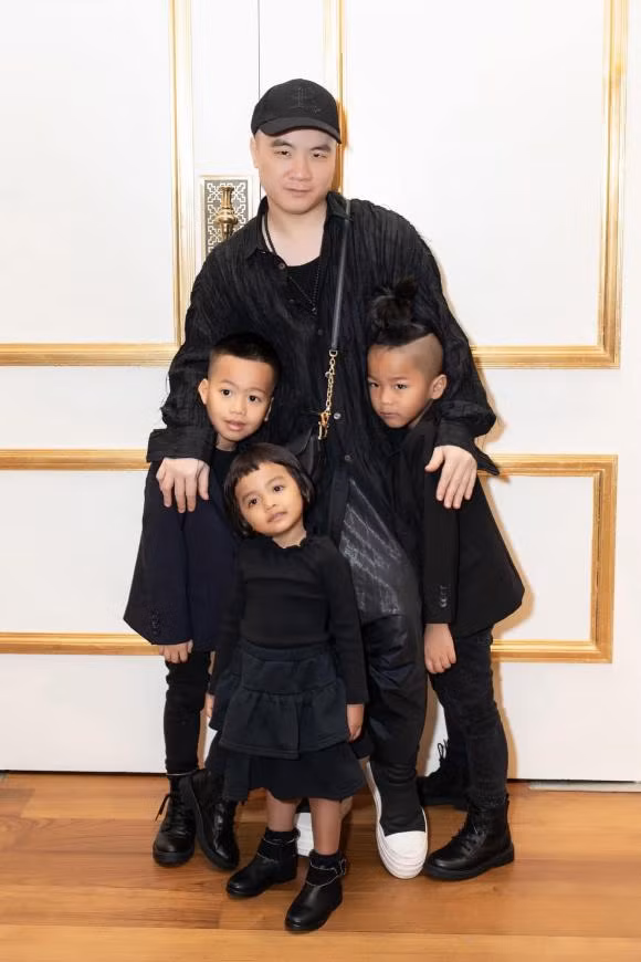 Gan 2 gio sang, NTK Do Manh Cuong chua the ngu khi thay canh nay-Hinh-2