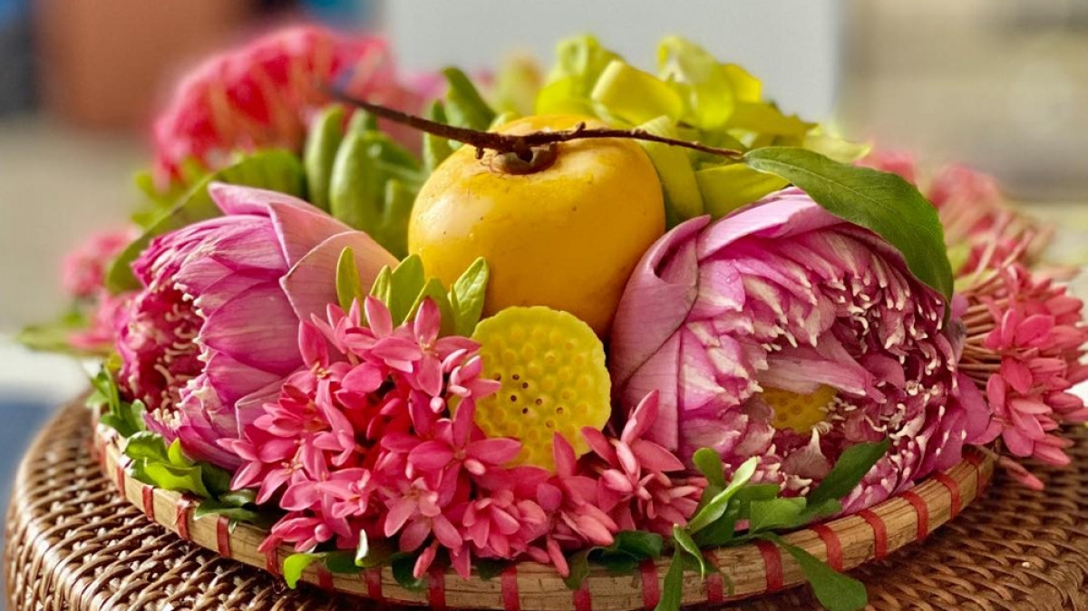 Bên cạnh đó, màu sắc mẹt hoa cũng rất bắt mắt, giá lại vừa túi tiền của nhiều đối tượng khách hàng nên trên thị trường hiện nay nguồn cung chưa đáp ứng kịp nhu cầu.