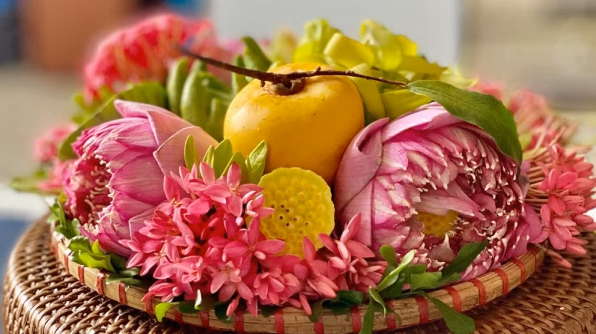 Bên cạnh đó, màu sắc mẹt hoa cũng rất bắt mắt, giá lại vừa túi tiền của nhiều đối tượng khách hàng nên trên thị trường hiện nay nguồn cung chưa đáp ứng kịp nhu cầu.