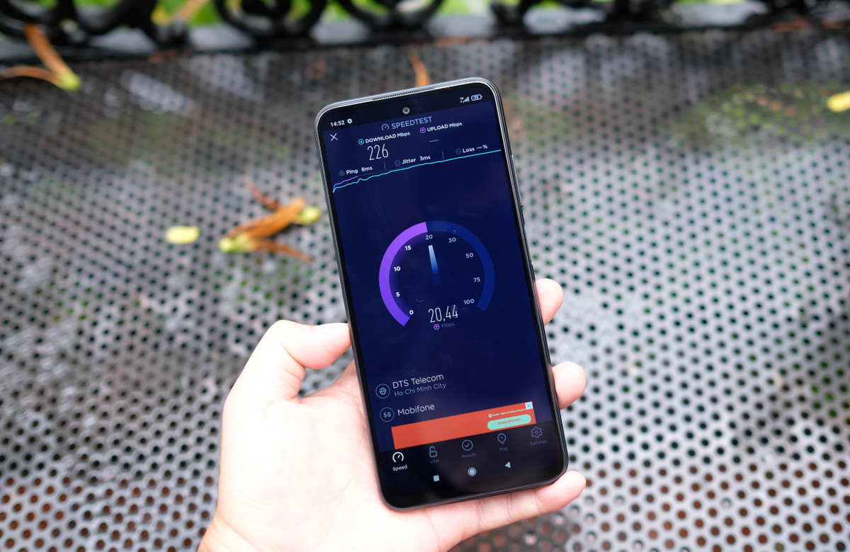  Redmi Note 10 5G được ra mắt tại Việt Nam vào ngày 27/5, giá 5,3 triệu đồng. Đây là mẫu smartphone có công nghệ 5G giá rẻ nhất thị trường hiện nay. Máy dùng màn hình 6,5 inch, tấm nền IPS LCD, độ phân giải Full HD+ và tần số quét 90 Hz.