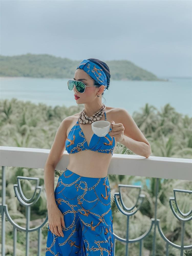 Trên thực tế, người tình Lâm Bảo Châu sở hữu 3 vòng cân đối, vừa vặn chứ không quá bốc lửa.