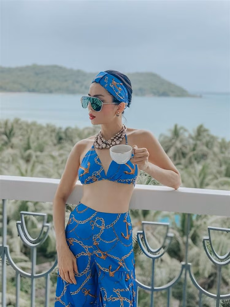 Trên thực tế, người tình Lâm Bảo Châu sở hữu 3 vòng cân đối, vừa vặn chứ không quá bốc lửa.