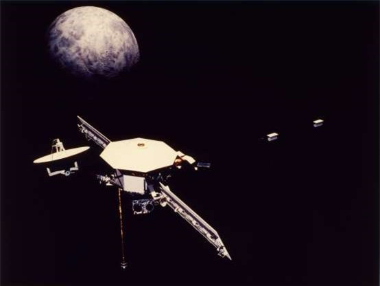Ngày 29/3/1974, Tàu Mariner 10 lần đầu bay qua sao Thủy và chụp được hình ảnh sao Thủy hình bán nguyệt.