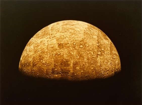 Sao Thủy: Sự tồn tại của sao Thủy được ghi nhận sớm nhất từ khoảng 3000 năm trước Công nguyên. Ngày 7/11/1963, nhà thiên văn học người PhápPierre Gassendi lần đầu quan sát Sao Thủy qua kính thiên văn.