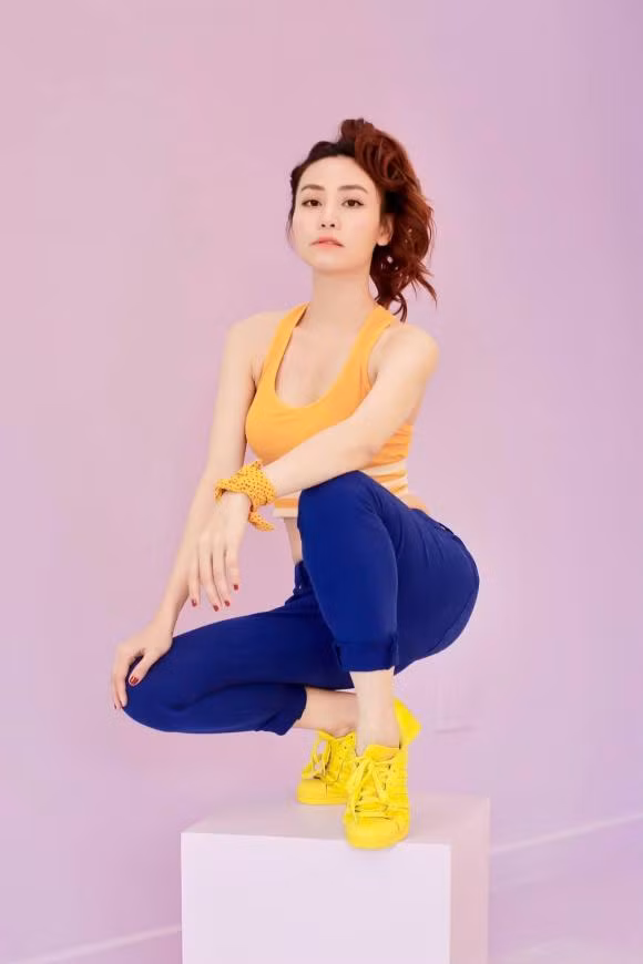 Bat ngo bi chup len, nhan sac cua Ngan Khanh ra sao o tuoi 35?-Hinh-7