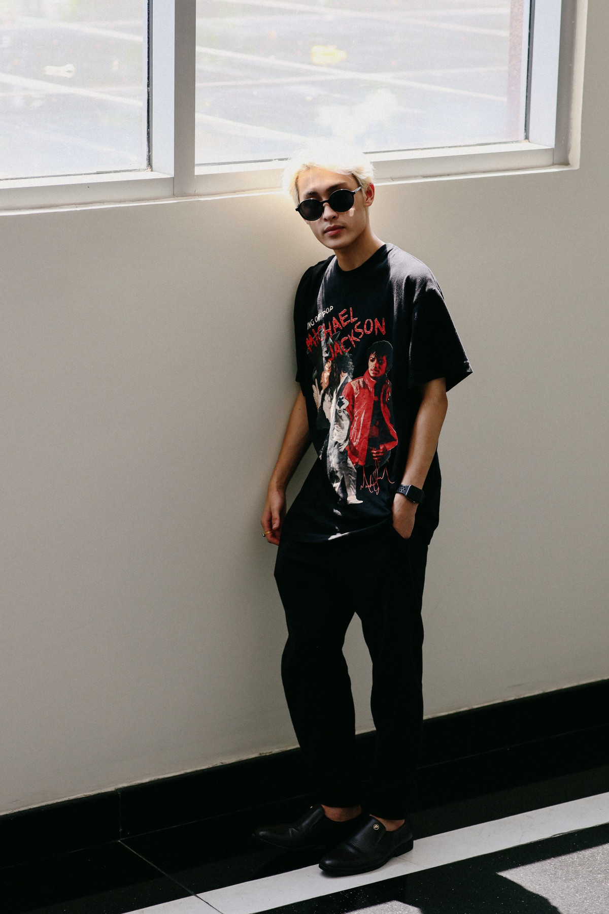 Sau khi kết thúc chương trình lớp 12, Wren Evans bắt làm quen với môi trường âm nhạc và văn hóa đường phố, từ đó quen biết các rapper gen Z nổi tiếng hiện nay như Tlinh, MCK... "Tôi học hỏi được nhiều điều từ họ, gồm cả âm nhạc và đời sống", anh nói.