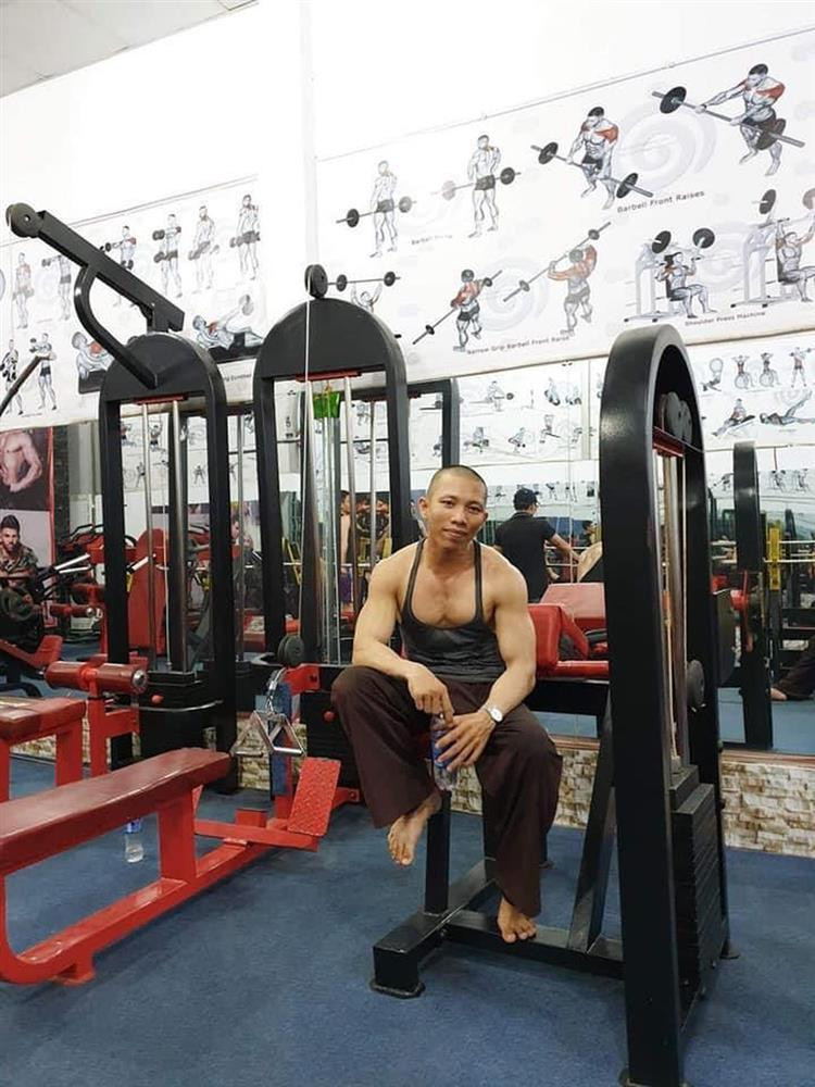 Bi mang di tu van ca hat tap gym, 'Tinh that Bong Lai' dap soc-Hinh-3