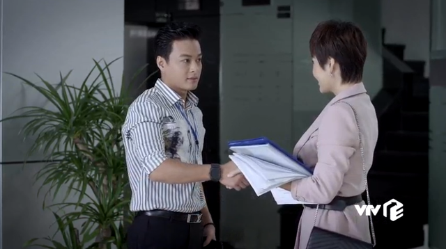 Ngay ở những phân cảnh đầu tiên, nhân vật An đã xuất hiện với hình ảnh khêu gợi sexy với mục tiêu quyến rũ Kiên do Hồng Đăng đóng.