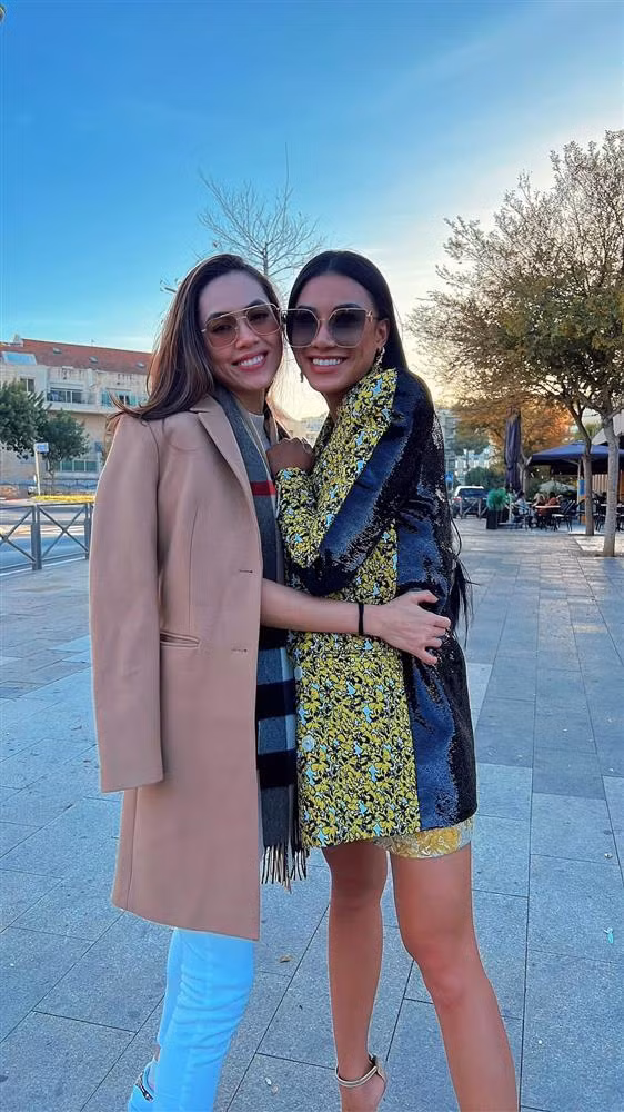 Tranh cai Hoang My len dua tien cho Kim Duyen trong WC-Hinh-4