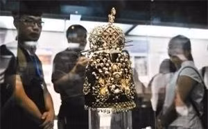 Bi an lang mo cong chua: Van bia phu quan co viet thuc dau long!