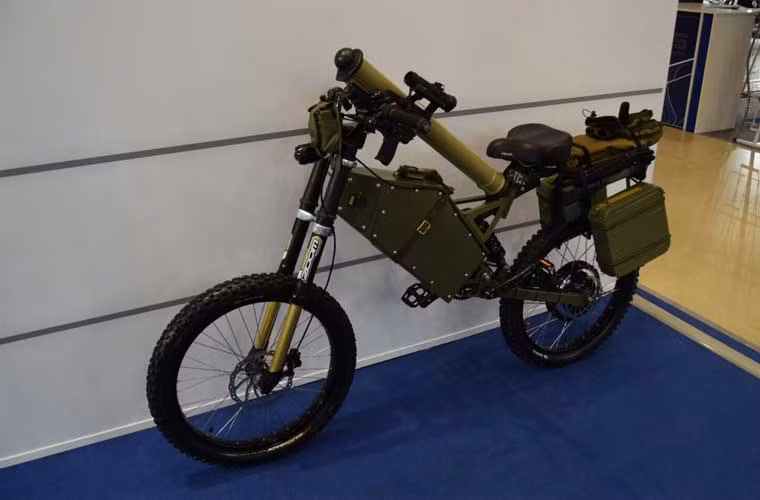 Xe đạp điện trang bị súng phóng lựu do công ty quốc phòng Nga phát triển – đây xứng đáng là vũ khí ấn tượng nhất tuần.