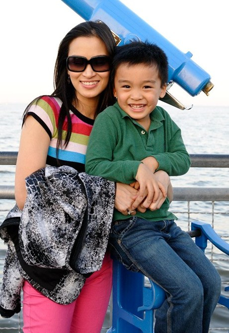 Vợ cũ và con trai của Lam Trường.