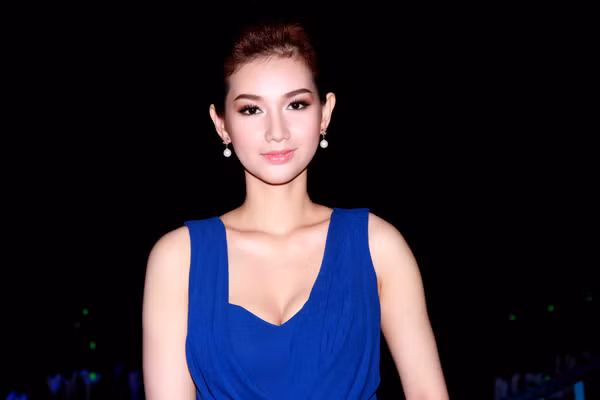 Con trai đã được hơn một tuổi, Quỳnh Chi thực sự lấy lại được form dáng chuẩn.