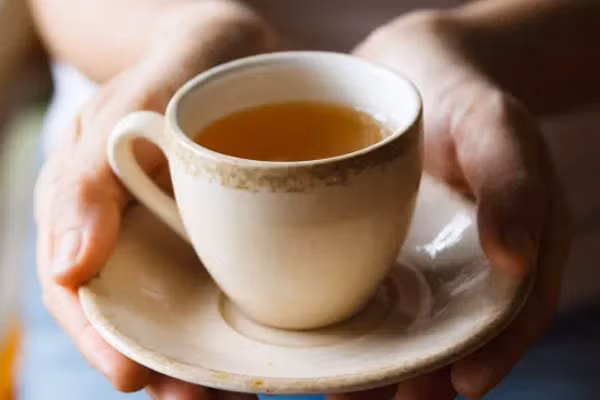 Mat trai nguy hiem cua viec uong nhieu tra xanh