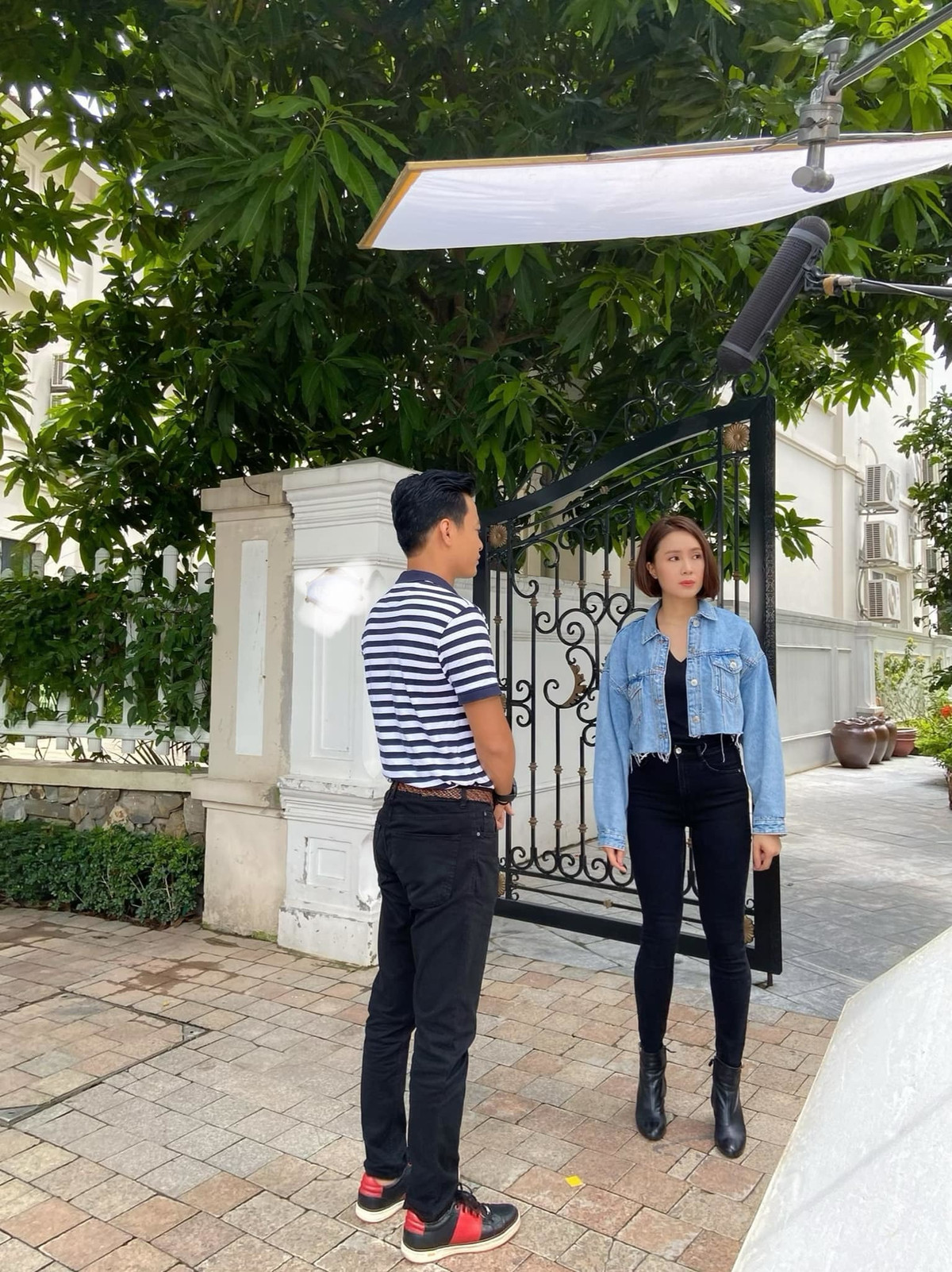 Hong Diem lay loi o hau truong phim Huong duong nguoc nang-Hinh-12