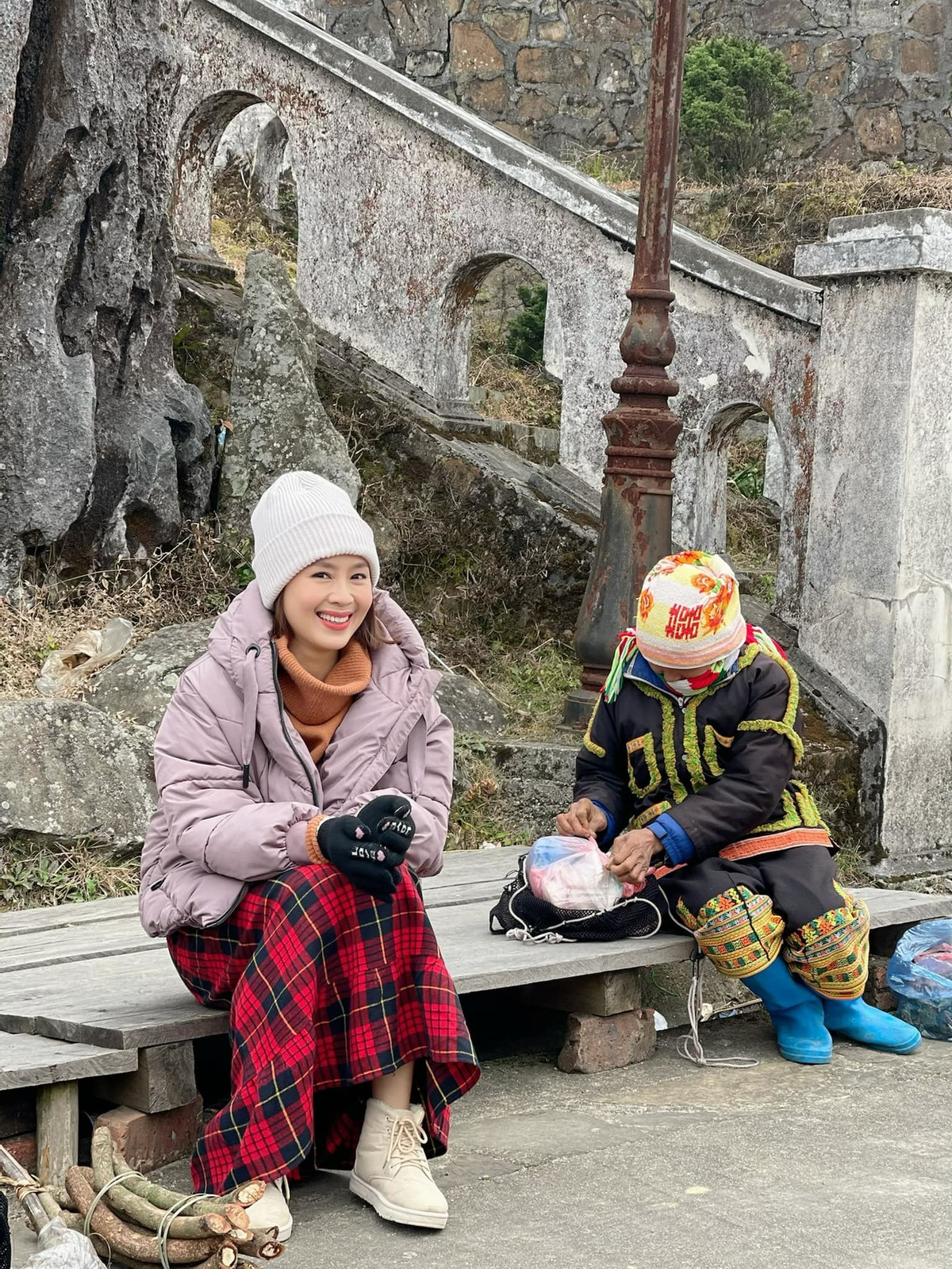 Hong Diem lay loi o hau truong phim Huong duong nguoc nang-Hinh-5