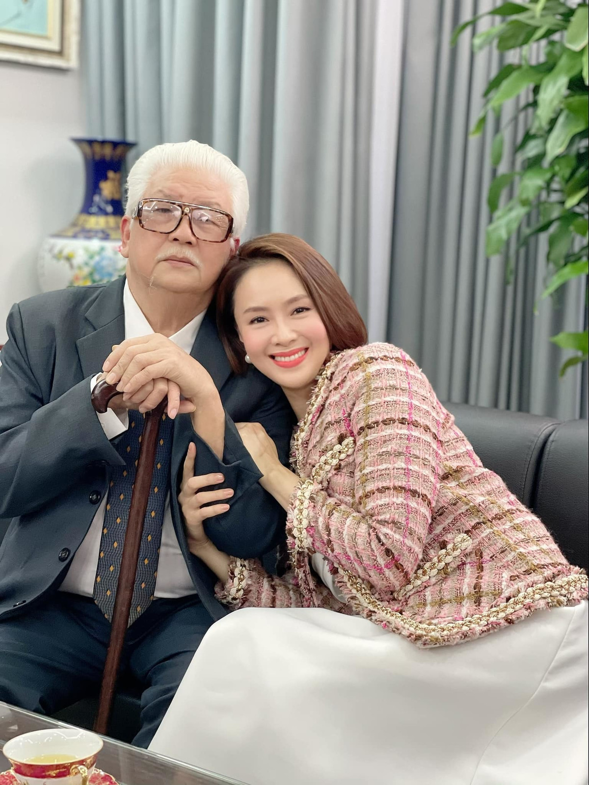 Hong Diem lay loi o hau truong phim Huong duong nguoc nang-Hinh-11