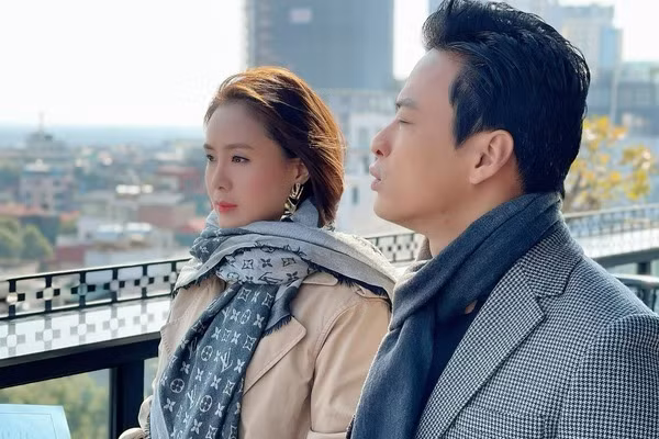 Hong Diem lay loi o hau truong phim Huong duong nguoc nang