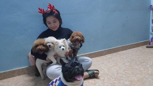 Nha giau chi tien trieu thue dich vu cham cho meo ngay Tet-Hinh-3