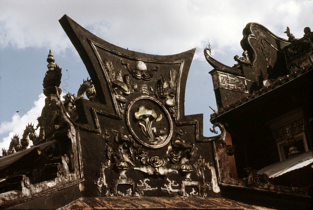 Cận cảnh các chi tiết kiến trúc của chùa, 1967.