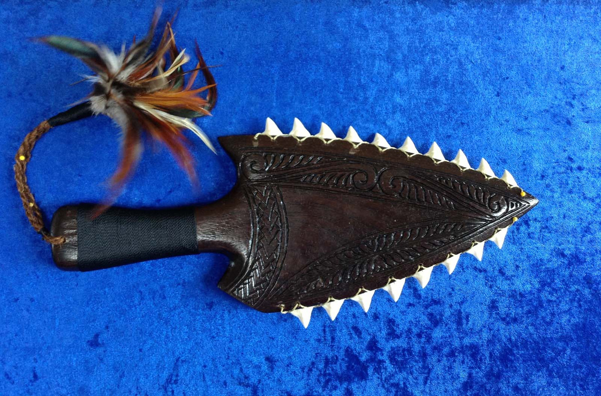 Chúng cũng có thể trở thành vũ khí tầm xa khi được lia vào đối phương từ khoảng cách hàng chục mét.