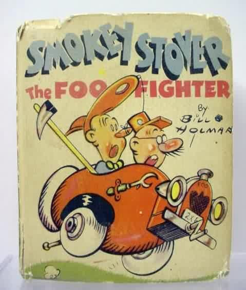 Về mặt tên gọi, thuật ngữ "Foo Fighters" được lấy từ bộ truyện tranh "Smokey Stover - The Foo Fighters" nổi tiếng thập niên 1930-1940.