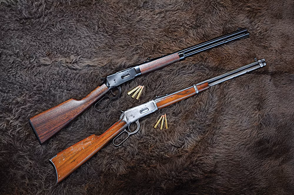 Dinh thự này gắn với những lời đồn đại rùng rợn về việc nó bị ám bởi những bóng ma của những người bị giết bằng súng trường Winchester.