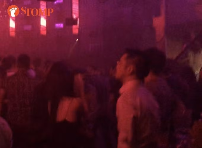 Co gai Viet khong ngung nhung nho, quyet di tim nguoi trong mong