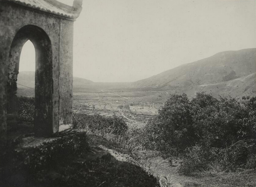 Một góc Đèo Ngang, thập niên 1920.