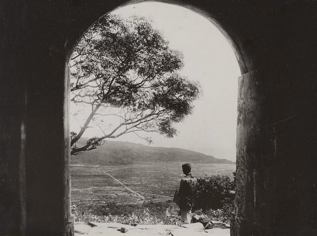 Khung cảnh nhìn từ Hoành Sơn Quan, thập niên 1920.